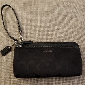 Wristlet